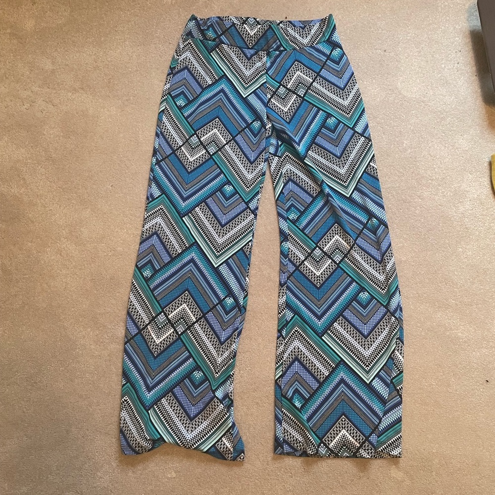 Abstract flare pants